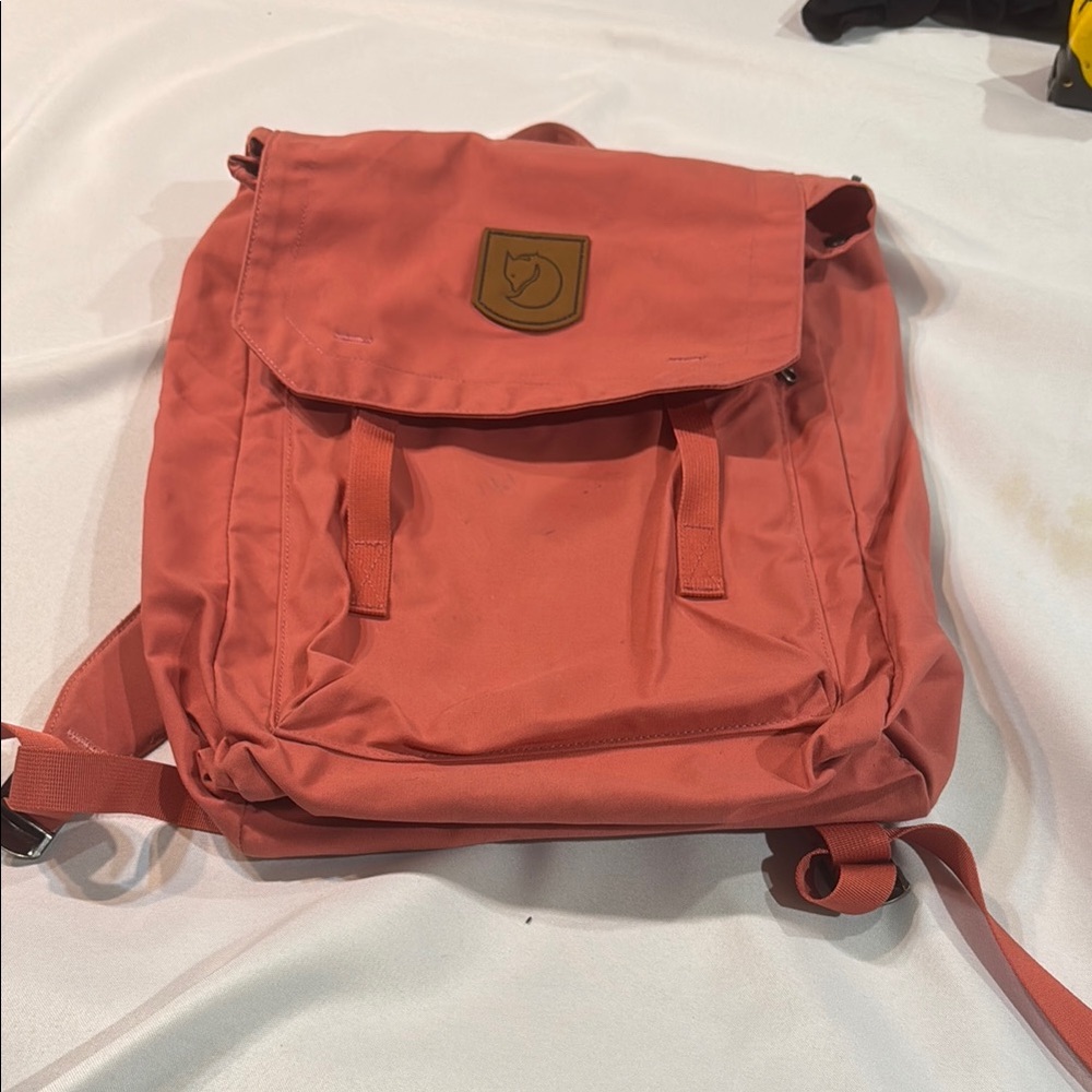 Fjallraven Coral Backpack Classic Canvas Design
